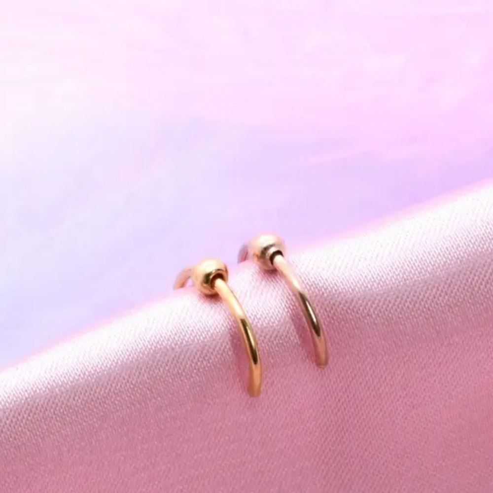 2 Fake Lip Rings - Picture 5 of 5